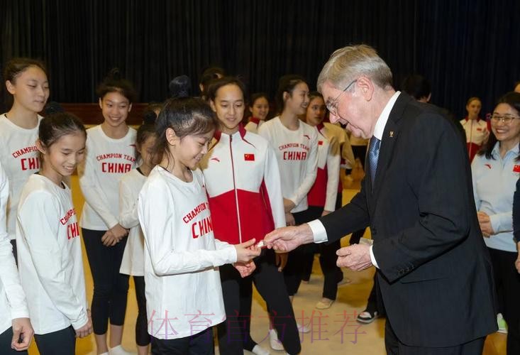 巴赫与青年师生共话奥林匹克精神